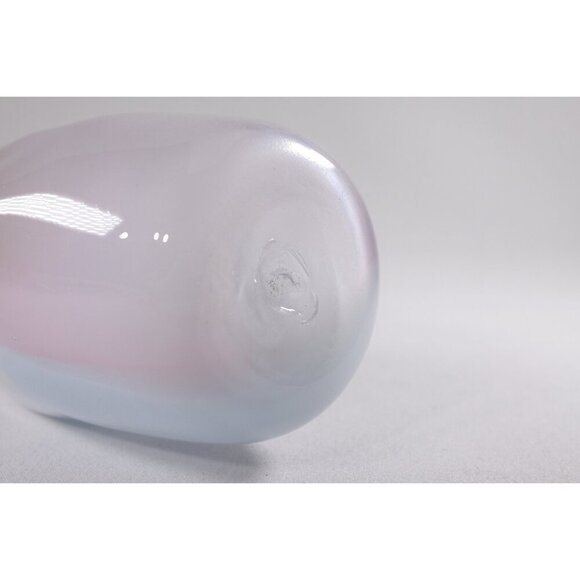 Vintage Signed glass art piece deflated balloon, Pastel toned art glass bud vase - Picture 7 of 9